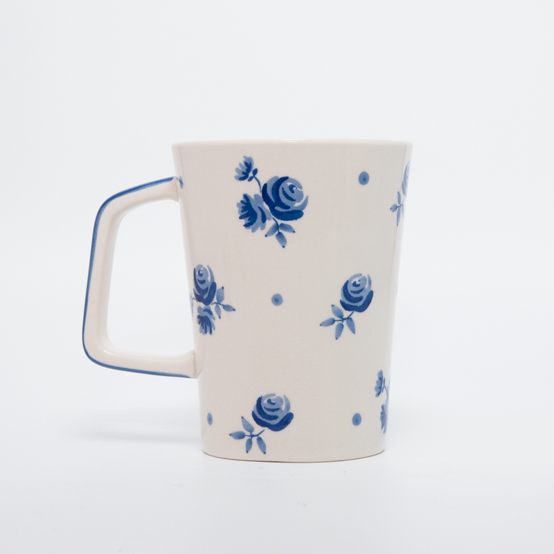 Becher &quot;Blue Rose&quot;